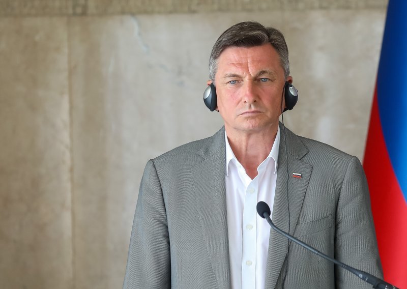 Borut Pahor: Nikada, pa ni danas neću komentirati politiku vladu Slovenije, ali...