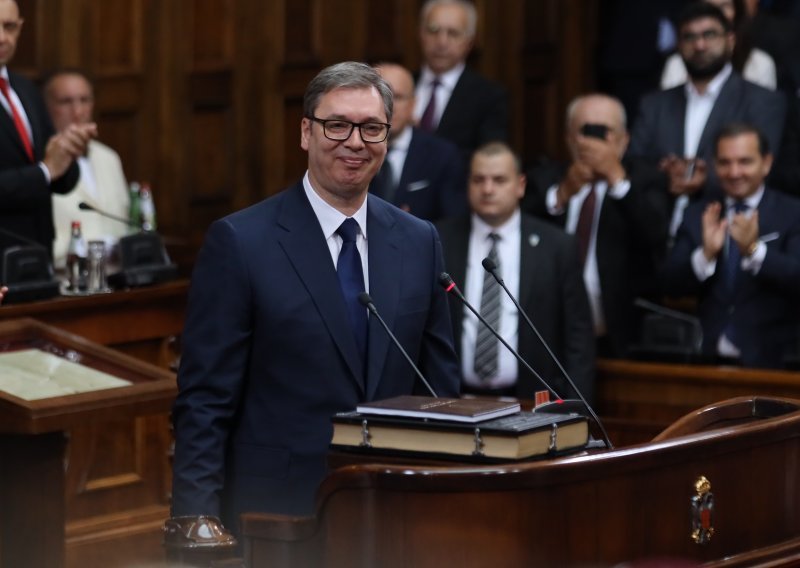 Vučić u problemima: Dolazak Lavrova mogao bi ugroziti planirani  posjet njemačkog kancelara