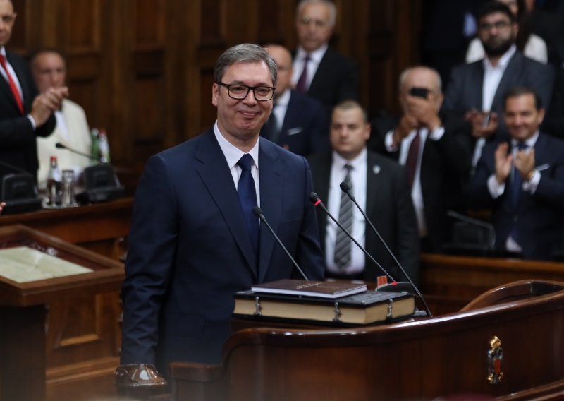 Vučić u problemima: Dolazak Lavrova mogao bi ugroziti planirani posjet njemačkog kancelara