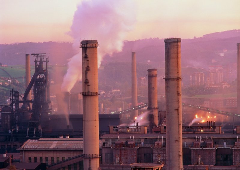 Zalihe industrijskih proizvoda pale za 7,3 posto na godišnjoj razini