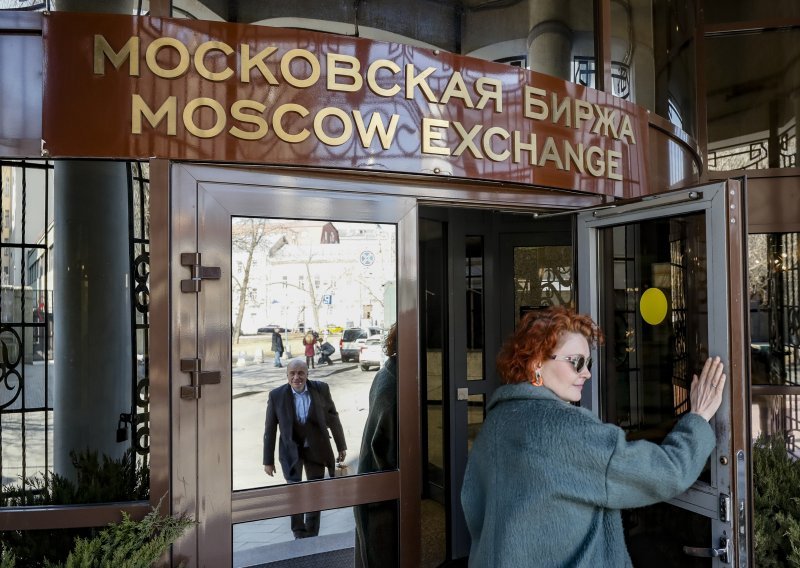 Klirinška kuća ulagačima obustavila uslugu, onemogućila trgovinu na Moskovskoj burzi