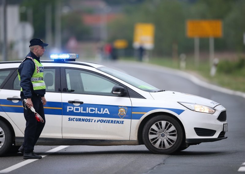 Prometna nesreća na autocesti Zagreb-Sisak, vozi se jednim trakom