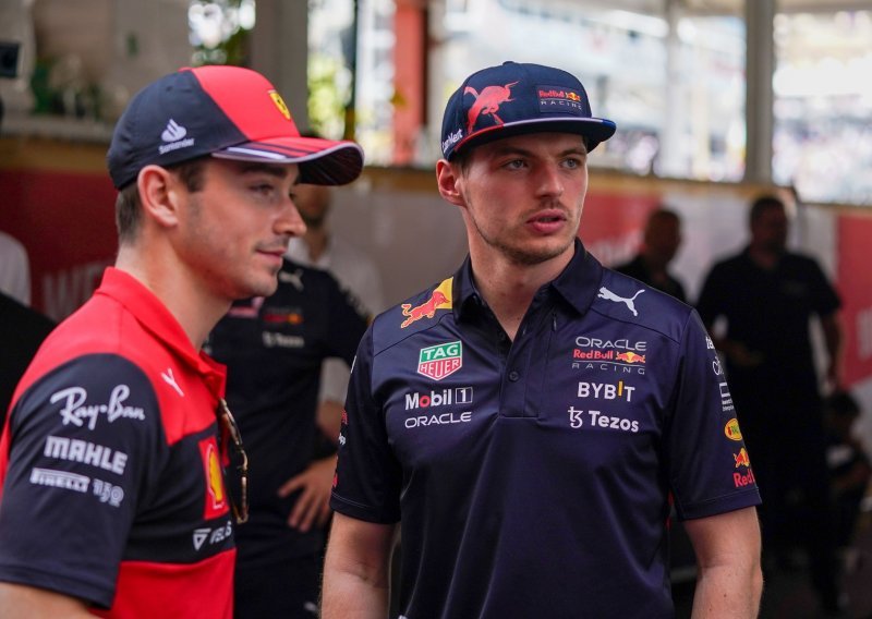 Max Verstappen dao je zanimljiv i pomalo vulgaran komentar na probleme s kojima se suočio Charles Leclerc