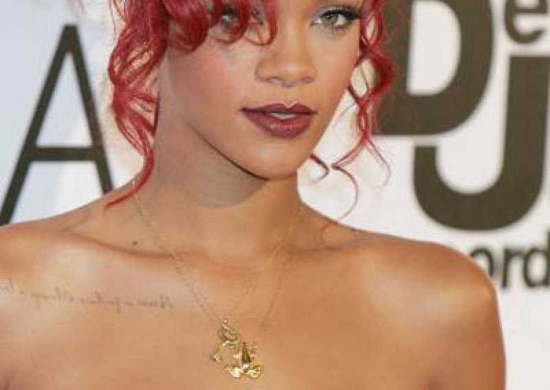 Rihanna se sprema predstaviti svoj parfem