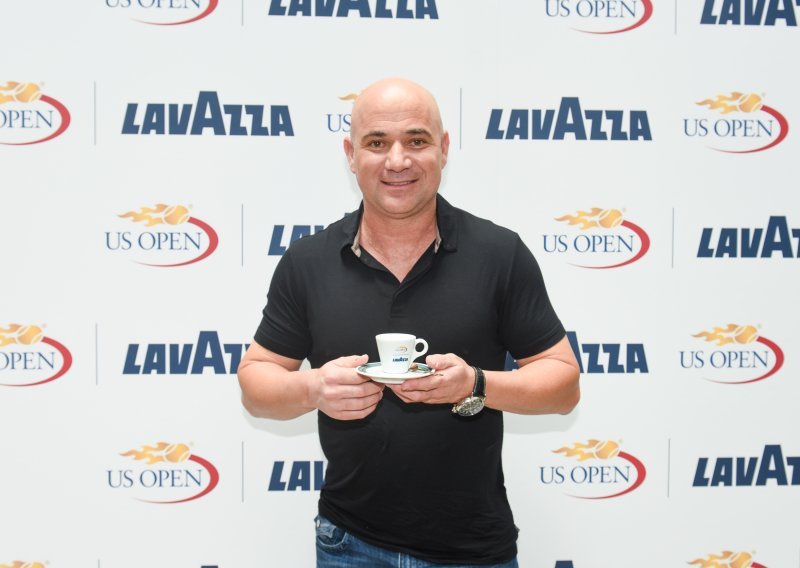 Lavazza u New Yorku predstavila novog brend ambasadora - Andrea Agassija