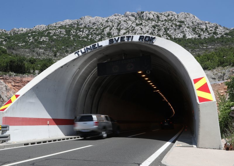 Vozio u suprotnom smjeru na opasnoj dionici A1, prošao cijeli tunel Sveti Rok