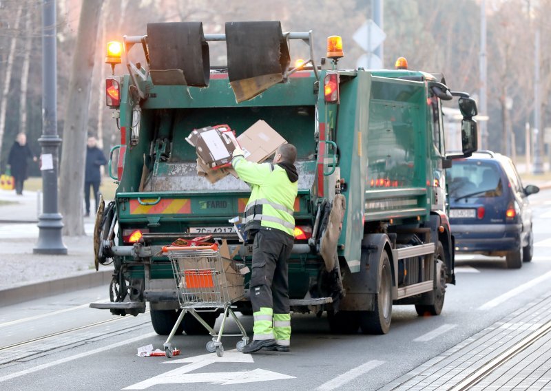 Pogubili ste se u tome kada se u vašoj ulici odvozi plastika, a kada papir ili biootpad? Ako živite u Zagrebu, ovako si možete pomoći