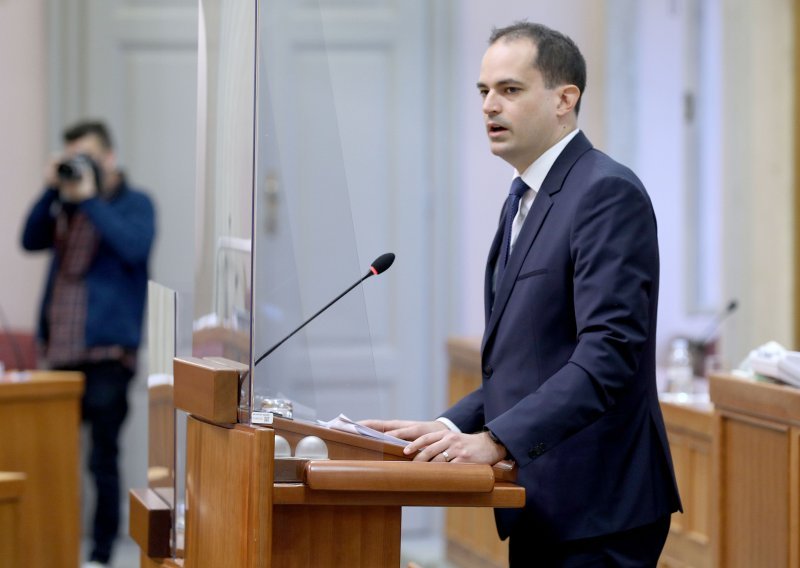 Ministar predstavio projekte modernizacije pravosuđa vrijedne gotovo 50 milijuna kuna: Nabavlja se 140 kompleta za pretvaranje govora u tekst