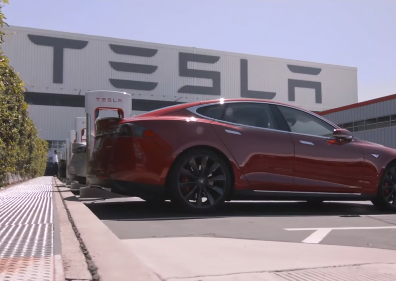 Tesla Motors još nije pružio potrebne podatke za istragu NHTS-a