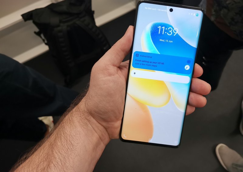 Vivo X80 Pro 5G stigao u Europu, fokus na kamerama