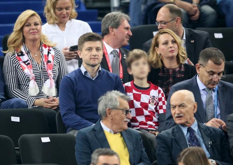 Politička elita na finalu Davis Cupa podržala hrvatske tenisače