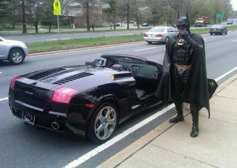 Batman 'pao' zbog neregistriranog Lamborghinija