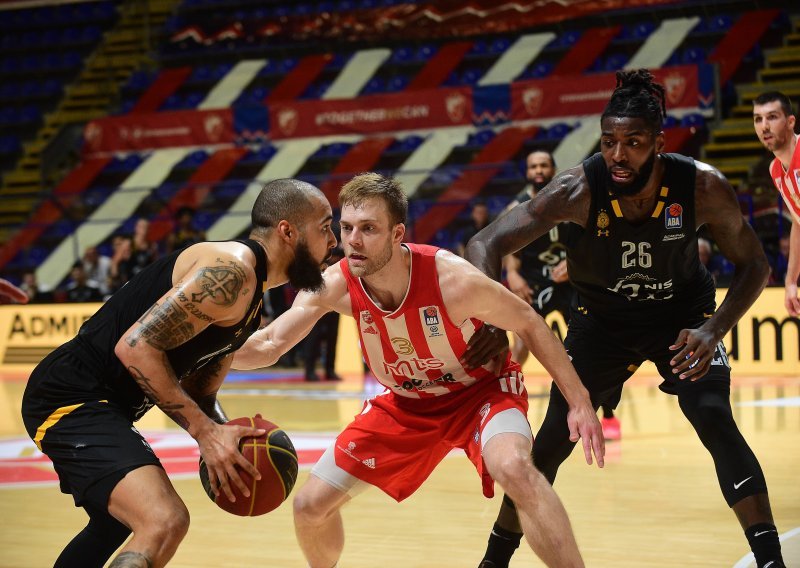 Košarkašku Euroligu od sljedeće sezone igraju oba beogradska kluba - Crvena zvezda i Partizan