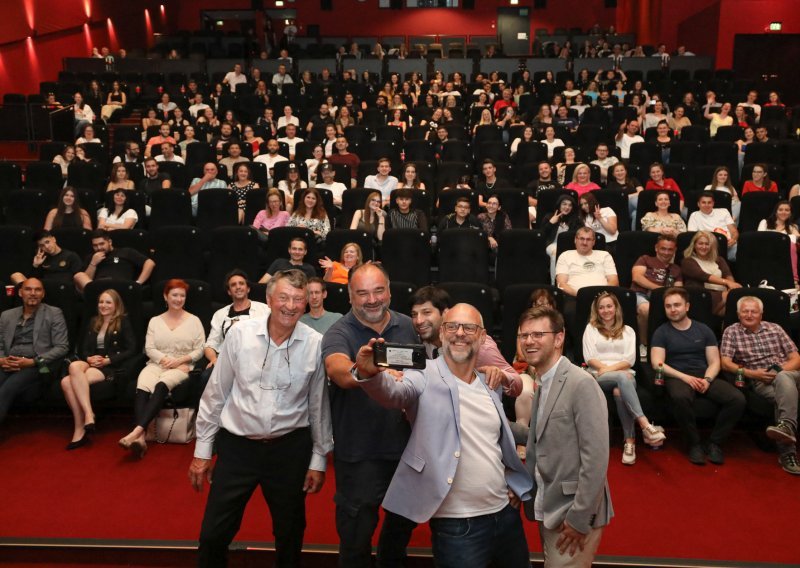 Akcijska komedija 'Divljaci' krenula put europskih kina, film prikazan u Beču i Zürichu