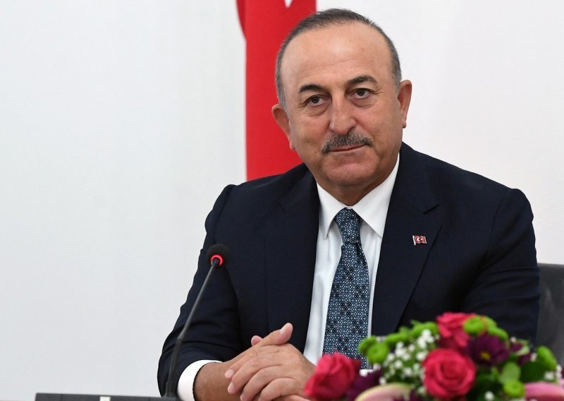 Cavusoglu: Voljeli ga ili ne, Milorad Dodik je član Predsjedništva BiH