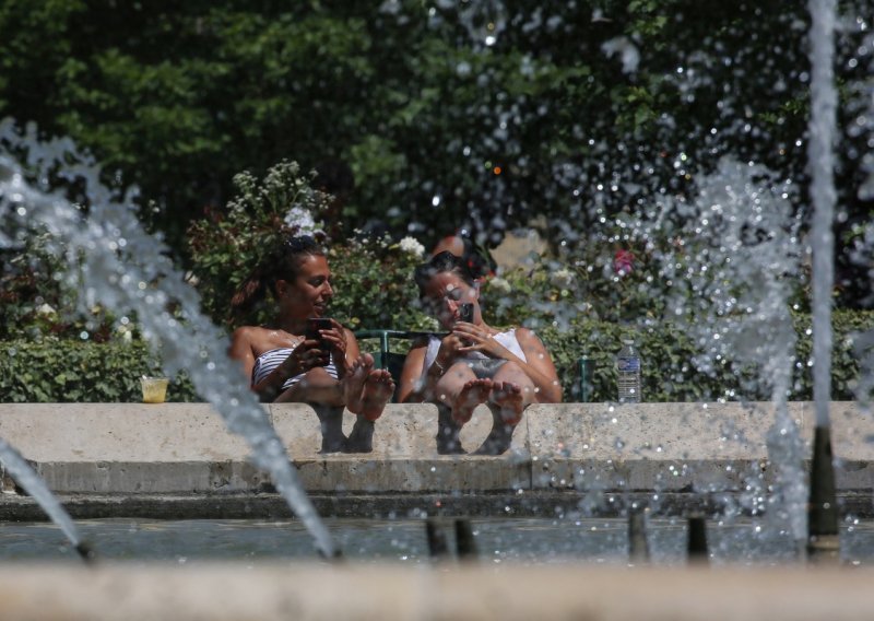 [FOTO] Europa na udaru nezapamćenog toplinskog vala; pripremite se, idućih dana i u Hrvatskoj će biti ekstremno vruće