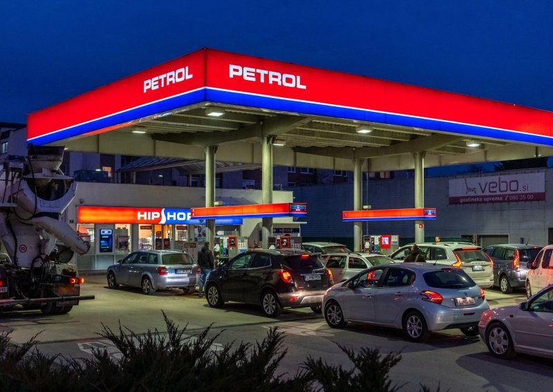Znatno poskupljenje goriva u Sloveniji: Benzin od ponoći 1,775, dizel 1,848 eura