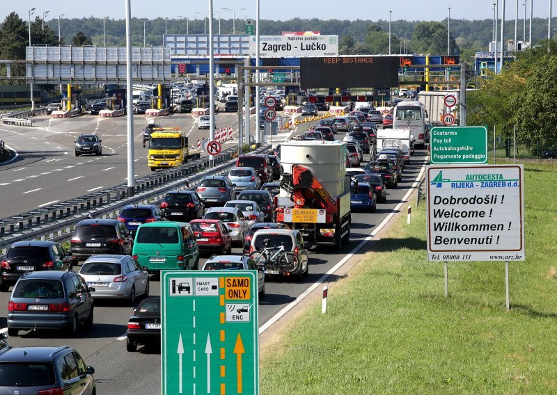 Zbog radova na autocesti Rijeka - Zagreb kolona od četiri kilometra
