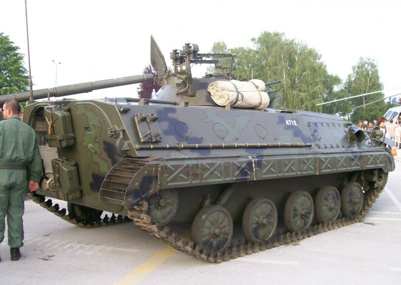 Slovenija Ukrajini donirala 35 oklopnih vozila BVP M80A, proizvedeni su u Jugoslaviji, a imaju top, strojnicu i lansere projektila