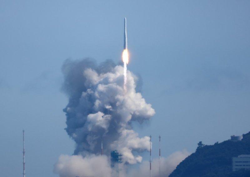 Postavljen lažni satelit: Južna Koreja uspješno provela drugi test svemirske rakete Nuri