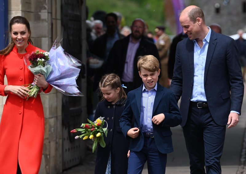Novi razlog za slavlje u kraljevskoj obitelji: Princ William slavi 40. rođendan, obitelj mu čestitala uz njegove stare fotke