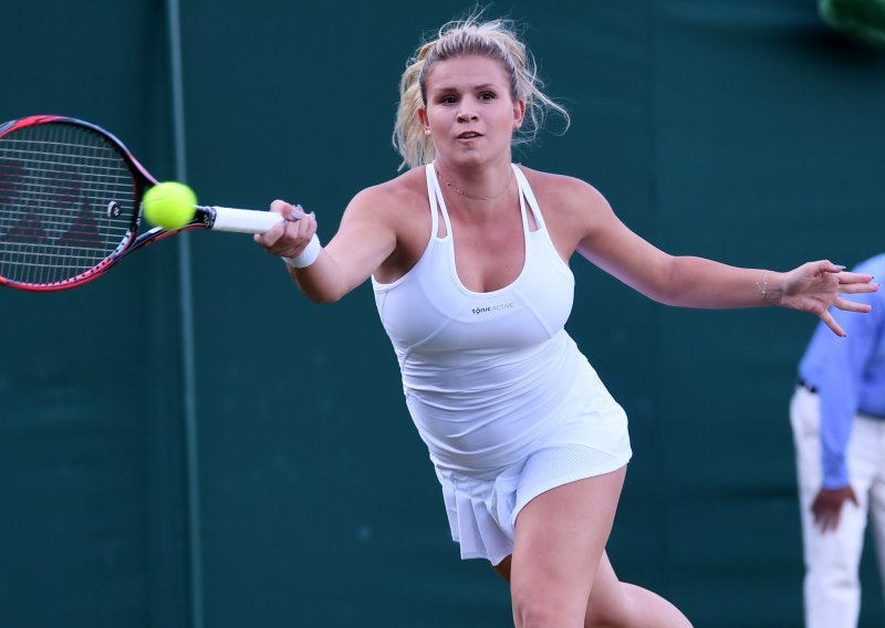 Jana Fett bila je uvjerljiva u 1. kolu kvalifikacija za glavni turnir u Wimbledonu, dok Lea Bošković i Tena Lukas nisu uspjele