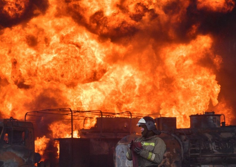 Izbio požar u ruskoj rafineriji nakon nadlijetanja dronova