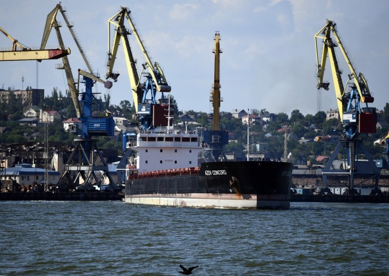 Prvi strani brod isplovio iz Mariupolja od svibnja