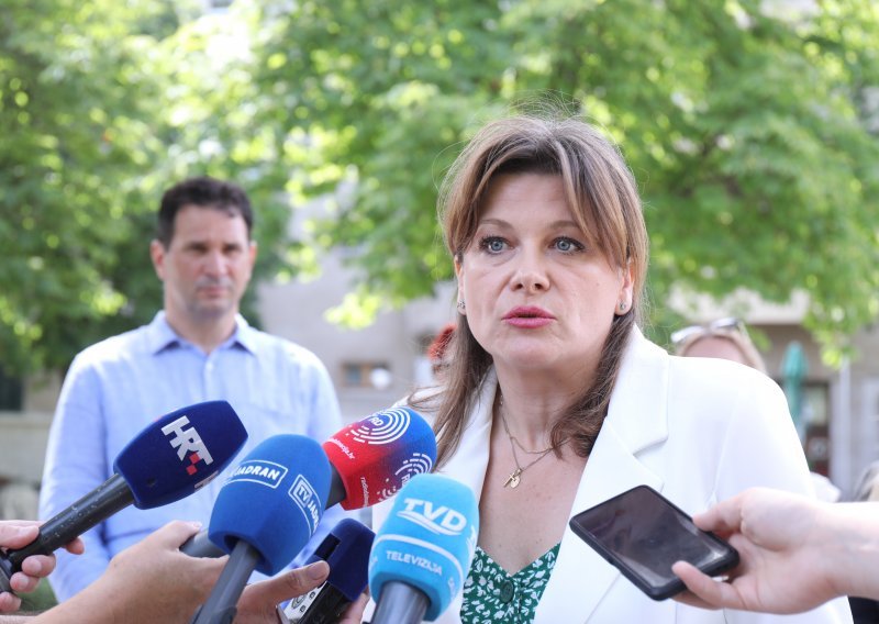 [FOTO] Vidović Krišto dala podršku gradonačelničkom kandidatu MOST-a: Riječ je o čovjeku koji je pokazao da je moralan