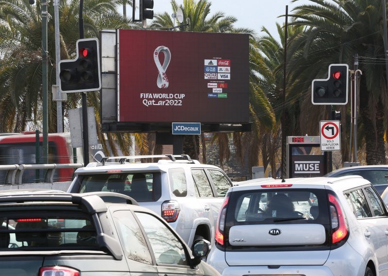 U Kataru neće biti popusta za nikoga, pa niti za one koji će logotip SP-a staviti na registarske tablice automobila