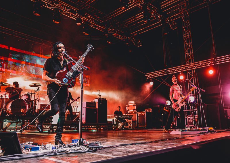 [FOTO] Placebo na šestom zagrebačkom gostovanju oduševili publiku koja ih je pratila u žestokom ritmu tijekom cijelog koncerta