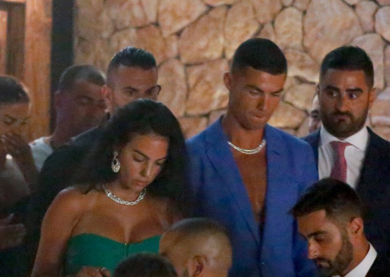 Odmor na Ibizi: Cristiano Ronaldo i Georgina Rodriguez snimljeni u noćnoj zabavi
