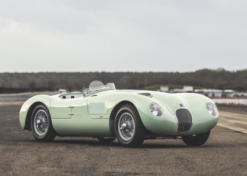 [FOTO/VIDEO] Prvi Jaguar C-type Continuation je spreman: Sir Stirling Moss s istim modelom utrkivao se 1952.