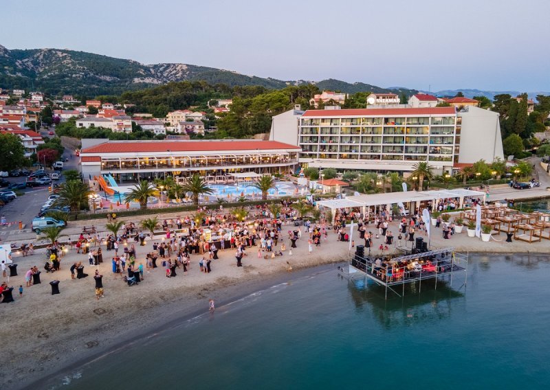 Imperial Riviera uložila dva milijuna eura u novu pješčanu plažu na otoku Rabu