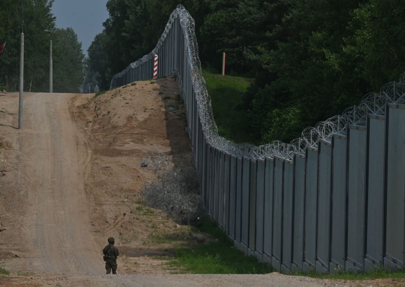 Poljska dovršila visoku 'migrantsku ogradu' duž 187 kilometara bjeloruske granice