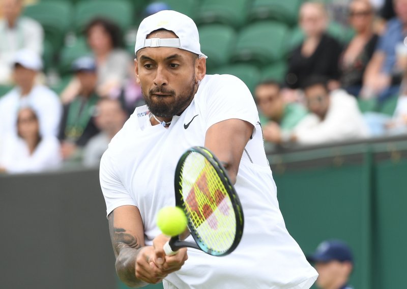 Nick Kyrgios ovog puta nije imao razloga za pljuvanje, a srpski tenisač nije mu bio dostojan suparnik