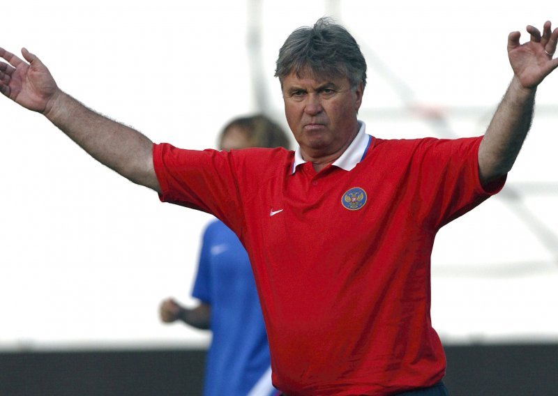 Hiddink do kraja sezone trener Chelseaje