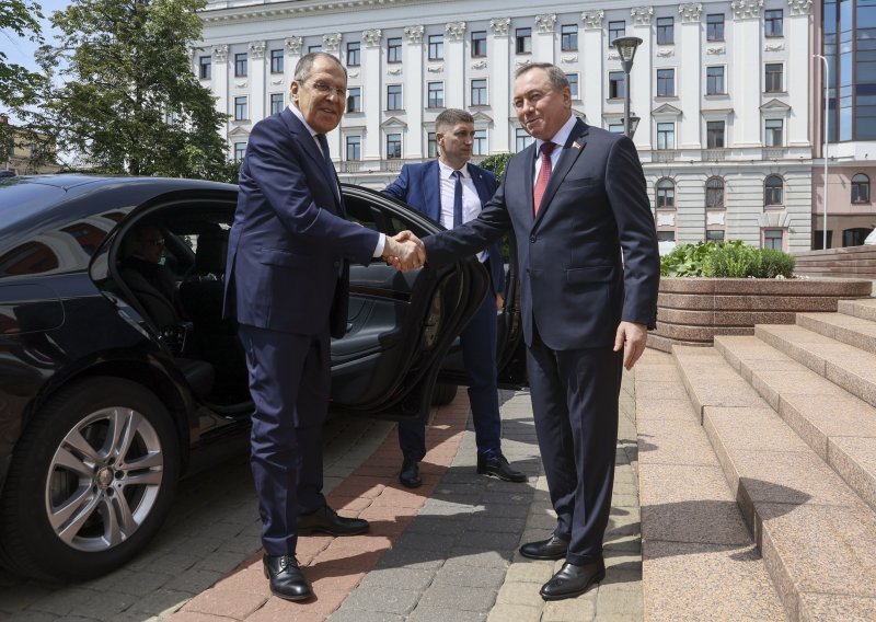 Lavrov: Između Rusije i zapada spušta se 'željezna zavjesa'