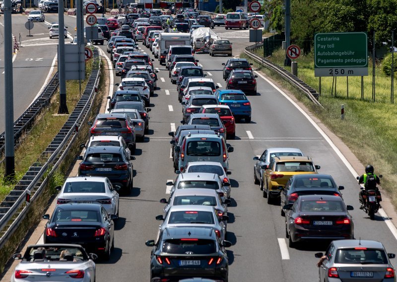 Počelo je: Povećan promet između Lučkog i Karlovca u smjeru mora