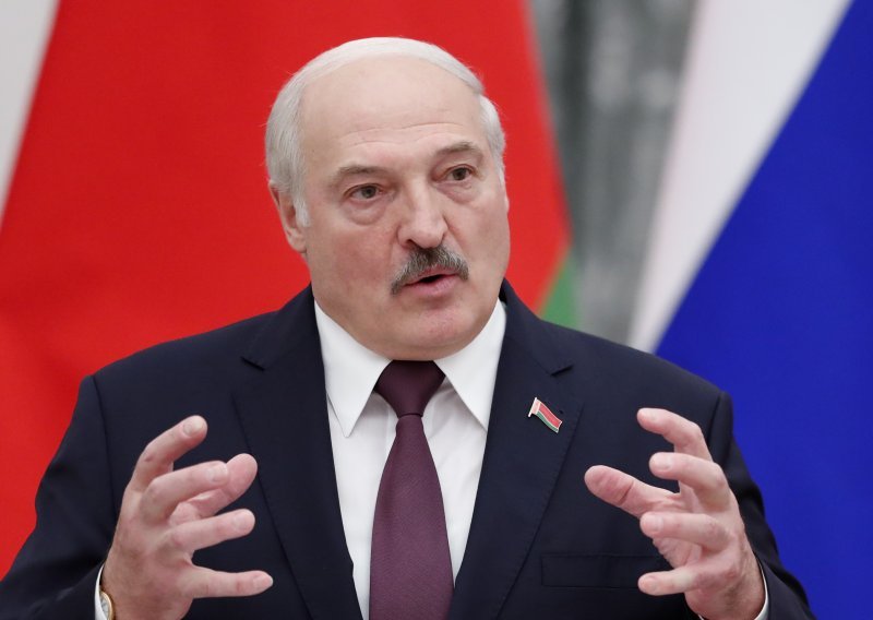 Lukašenko tvrdi da je Ukrajina napala vojne objekte u Bjelorusiji: Naši protuzračni sustavi Pancir uspjeli su presresti sve projektile