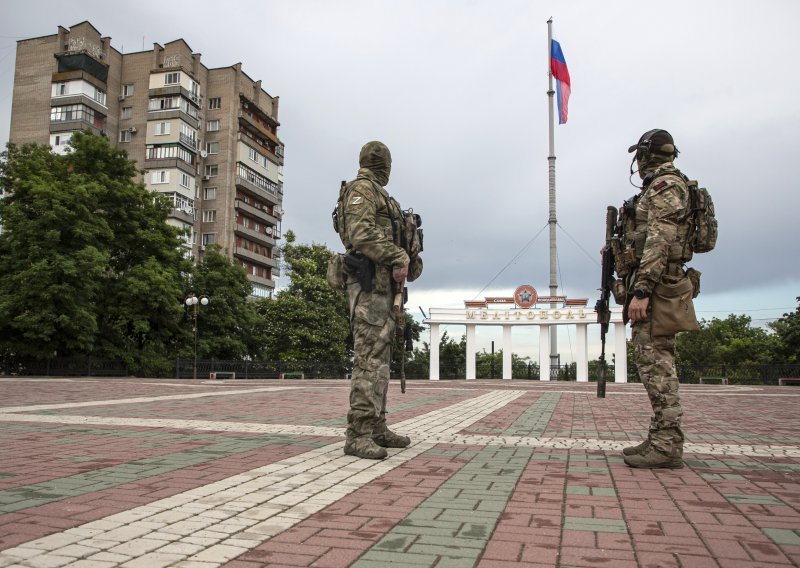 Ukrajinci raketirali rusku vojnu bazu u okupiranom Melitopolju: 'Bilo je više od 30 udara'
