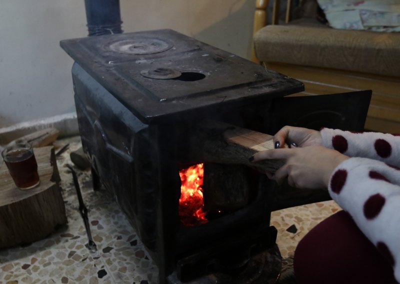 U Njemačkoj je tolika navala na kamine i peći na drva da se na njih čeka i po godinu dana, a sve zbog skupe struje i nestašice plina