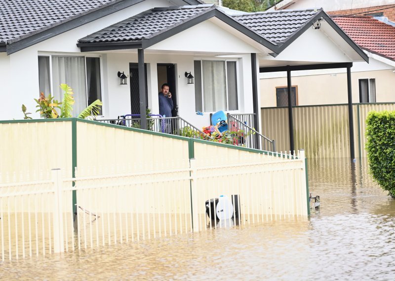 Evakuiraju se stanovnici dijelova Sydneyja; jaka oluja koja je danima bjesnila pomiče se od grada