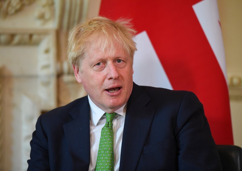 Britanske novine vrište naslovima: 'Game over' za Borisa Johnsona