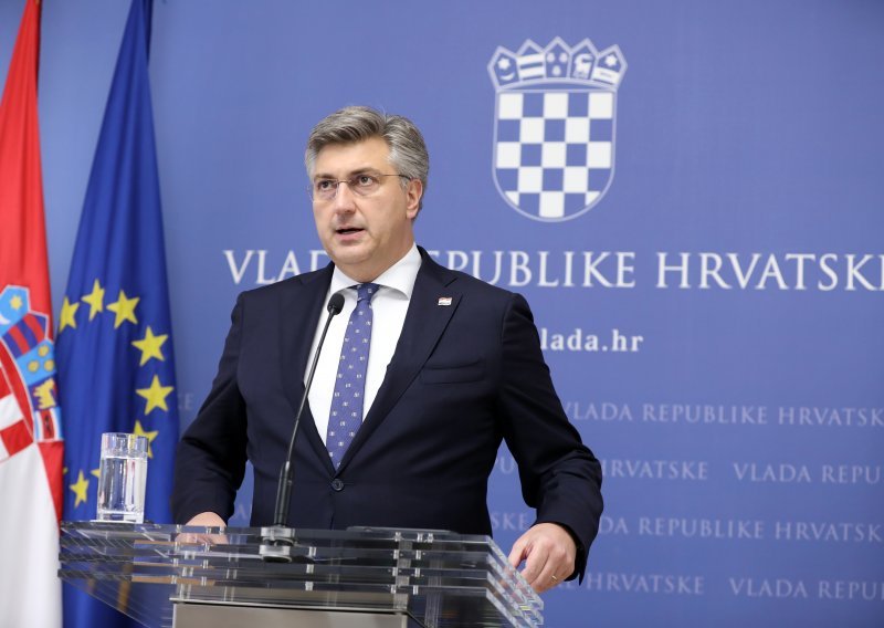 [FOTO/VIDEO] Plenković: Marić će vam objasniti zašto odlazi, ja ga razumijem. Tko želi iz Vlade, može otići sutra