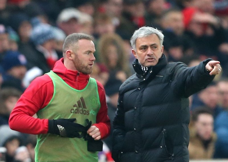 Mourinho prekrižio Rooneya, a on se vraća svojoj prvoj ljubavi