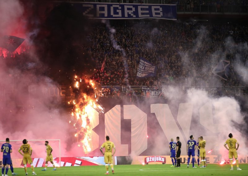 [FOTO] Bad Blue Boysi se našalili na svoj račun i spaljeni transparent u svibnju, a onda poslali poruku Torcidi i promovirali novi 'ponos'