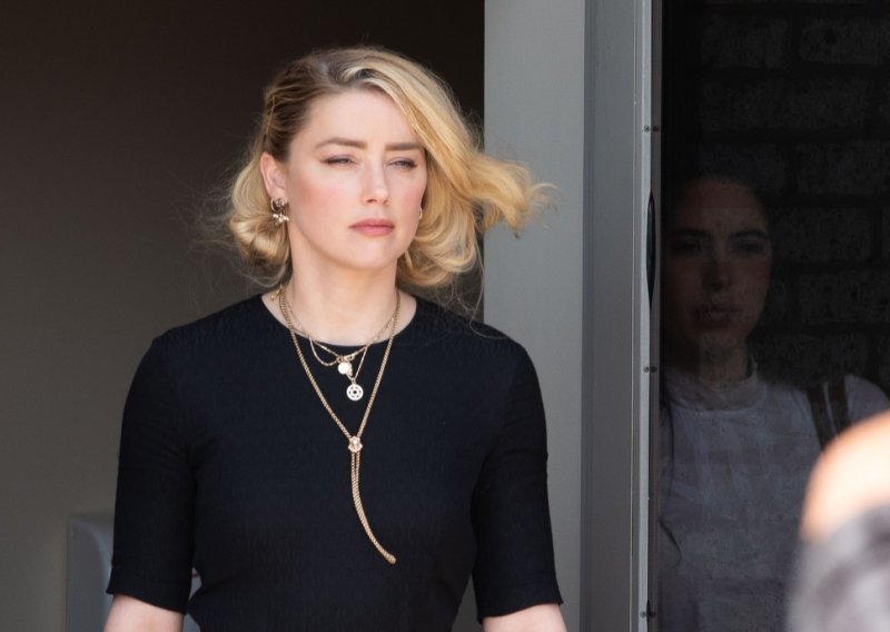 Ne piše joj se dobro: Osiguravajuća kuća odbija Amber Heard isplatiti novac
