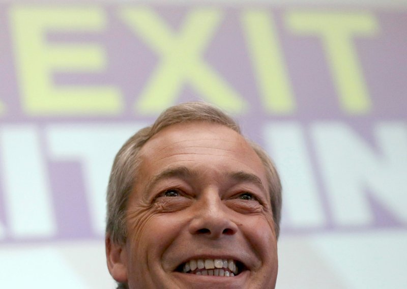 Farage: Ohrabrit ću i druge zemlje da napuste 'umiruću' EU