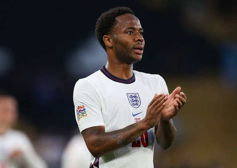 Transfer koji je uzdrmao Otok: Gotovo je, Sterling putuje u SAD